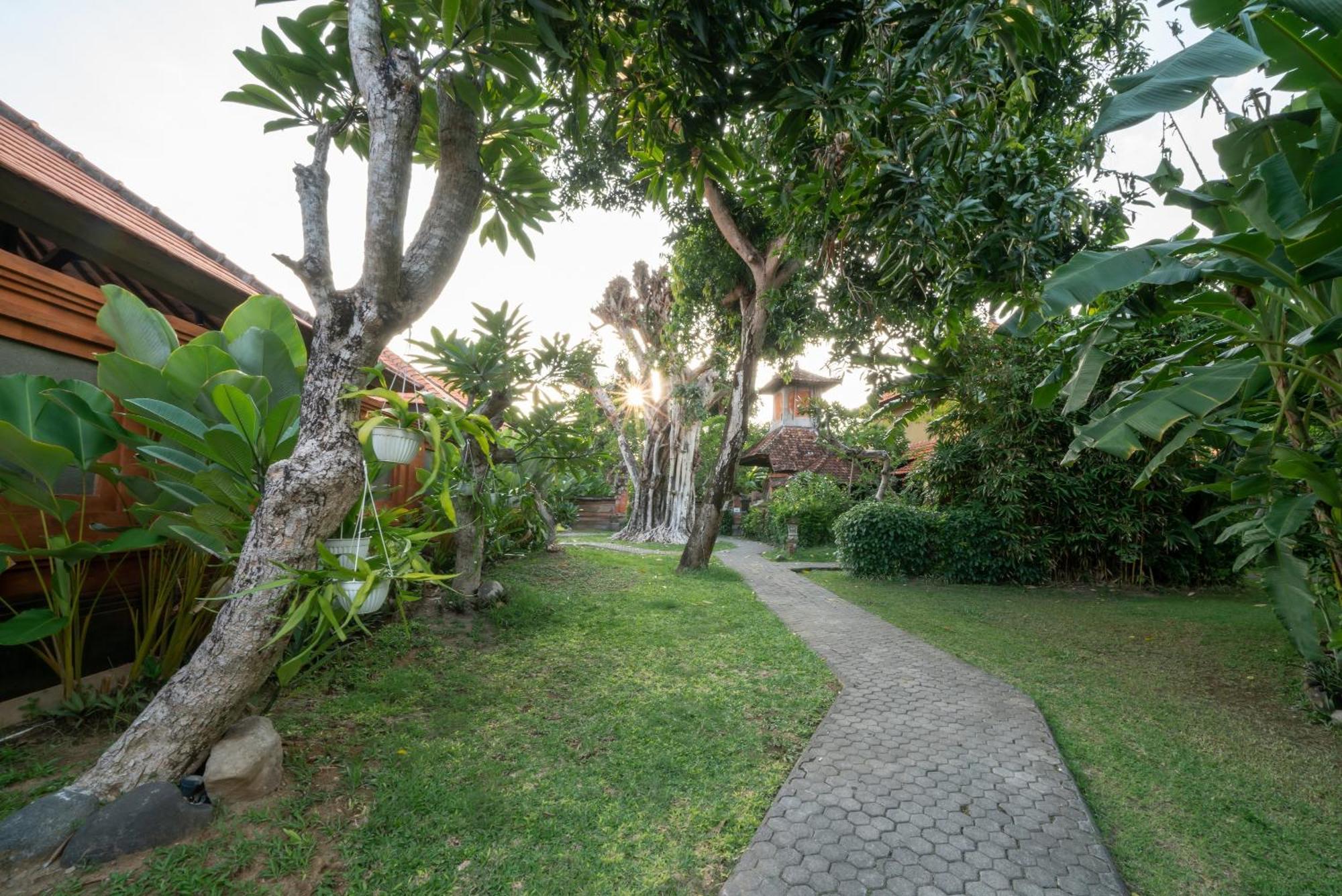 Three Brothers Bungalows & Villas Legian Eksteriør bilde